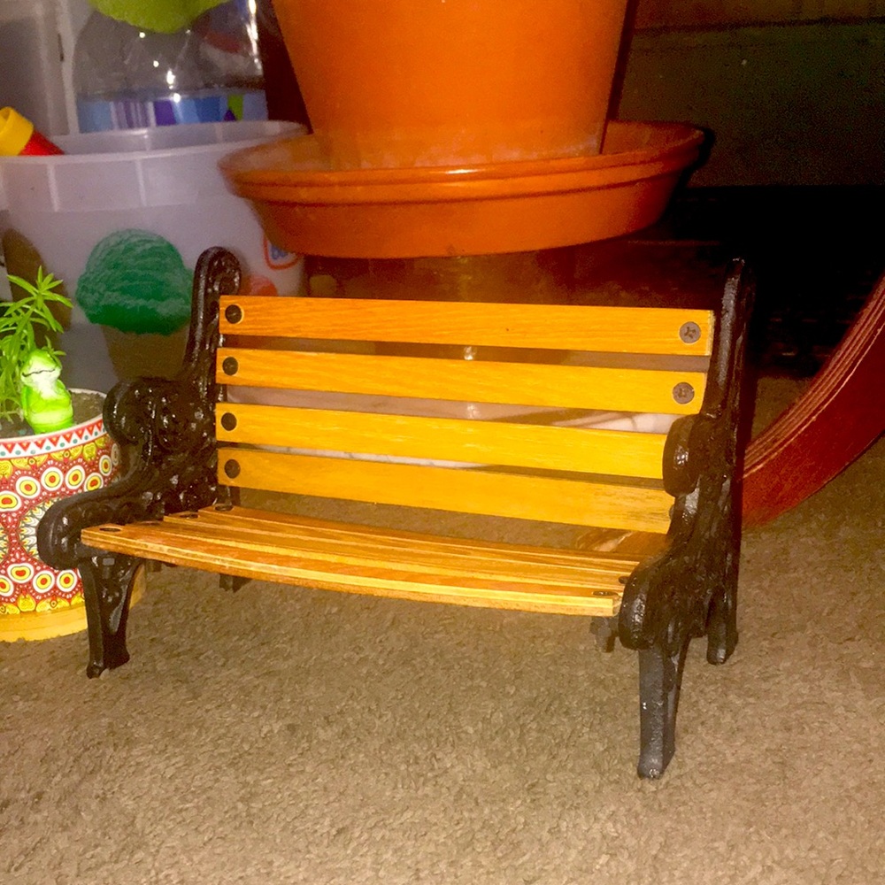 8”x5” mini doll bench